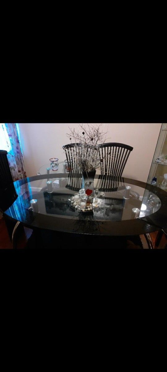 Glass Kitchen/ Dinning Room Table With 6 Chairs
