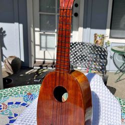 Kamaka Pineapple Ukulele 1928
