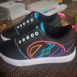 Heelys Size 4! New!