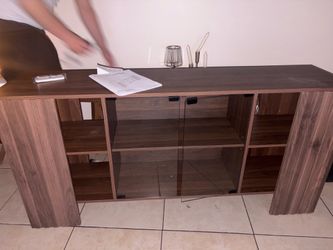 Glass display cabinet