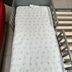 Toddler bed