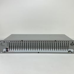 Peavey QF 131 ~ 31-Band Graphic Equalizer with Feedback Locating System ~ 1X31