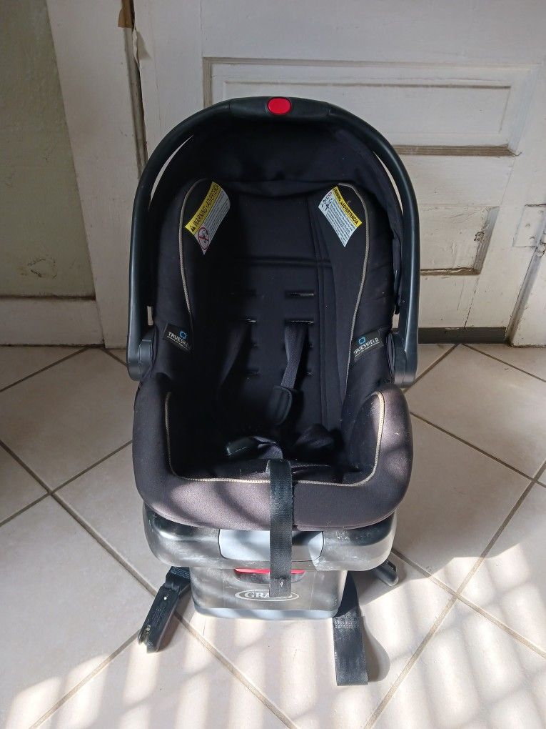 Graco Infant Car Seat