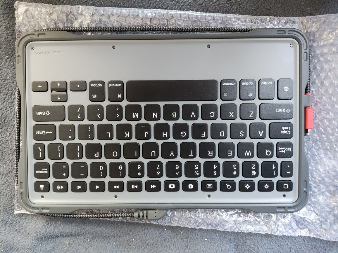 Wired iPad Keyboard
