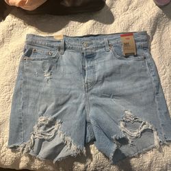 Levi Shorts 