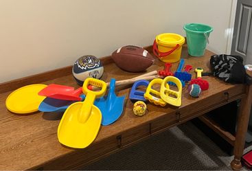 Beach Toy Lot | Buckets, Shovels, Sand Rakes, Balls, Frisbee & More