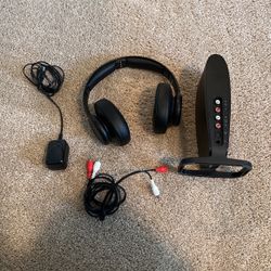 Insignia RF wireless Over The Ear headphones 