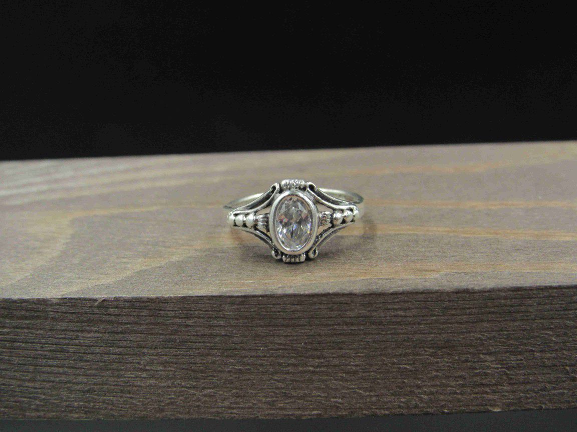Size 5 Sterling Silver Special Cubic Zirconia Stone Band Ring Vintage Statement Engagement Wedding Promise Anniversary Bridal Cocktail