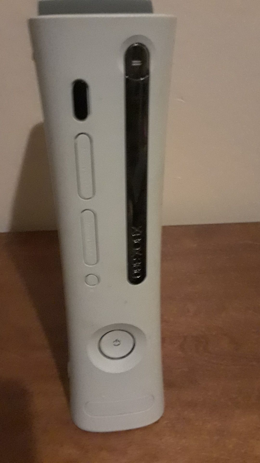 XBOX360 PRO SYSTEM W/20 GB VIDEO GAME SYSTEM WHITE CONSOLE