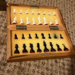 Complete 1960s Folding Magnetic Chess Set!