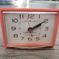 Retro Salmon/Pink GE Alarm Clock