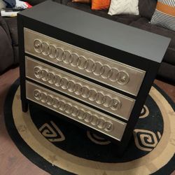 Black And Silver 3 Draws 