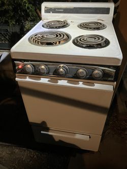 Small Stove / trailer size / electric range / Oven for Sale in Mesa, AZ -  OfferUp