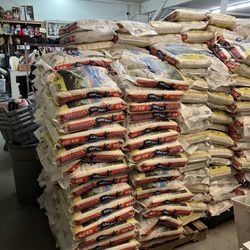 New And Sealed 25 Pound Of Fragrant Rice $5 Each Bag 