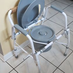 MEDLINE GUARDIAN Drop-Arm Adjustable Bedside Folding Bariatric Steel Commode
