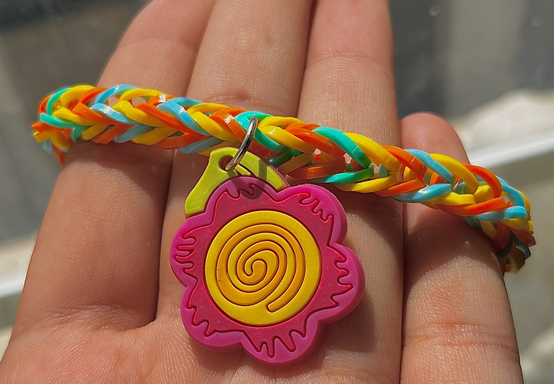 Cra-Z-Art Cra-Z-Loom 3 in 1 Rubber Band Bracelet Extravaganza for Sale in  Orlando, FL - OfferUp