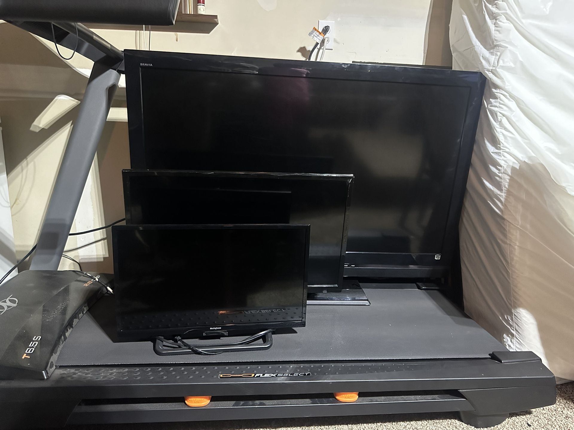 2 TV’s