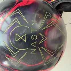 Hammer black widow bowling ball