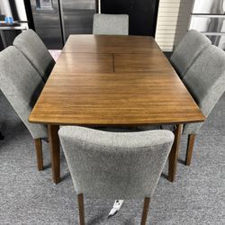 Dining Table Set. 🚚WE DELIVER🚚