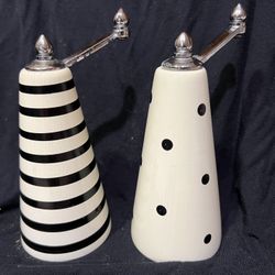 Black And White Grinders