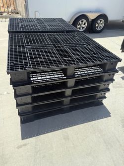 X10 pallets. Plastic pallets