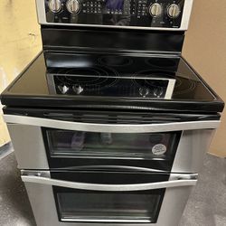 Whirlpool Electric Range With Convection 