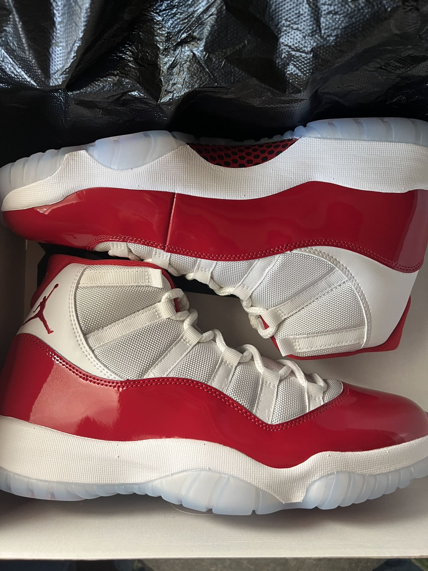 Jordan 11 Cherry Size 11.5