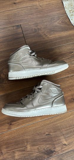 Gold Nike Air Jordan kids SZ 6.5