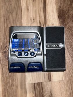 DigiTech RP200 (For Parts Only / Fried Main Chip)