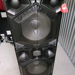 QFX Speaker Like New