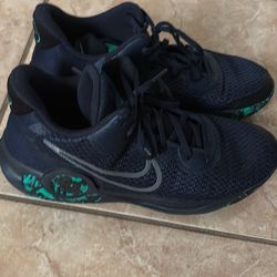 Used KD trey 5 Size 12