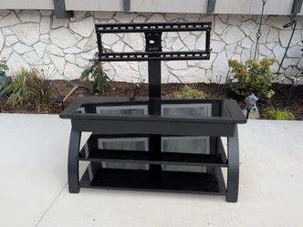 Free TV stand