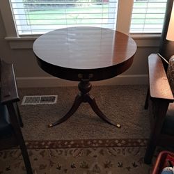  Round Table 27 1/2 " Diameter