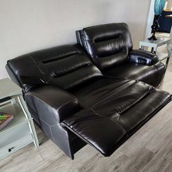 Black Electric Recliner Couch Sofa. Dayton Brand
