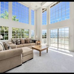 Free couch!!  Needs to be picked up today!