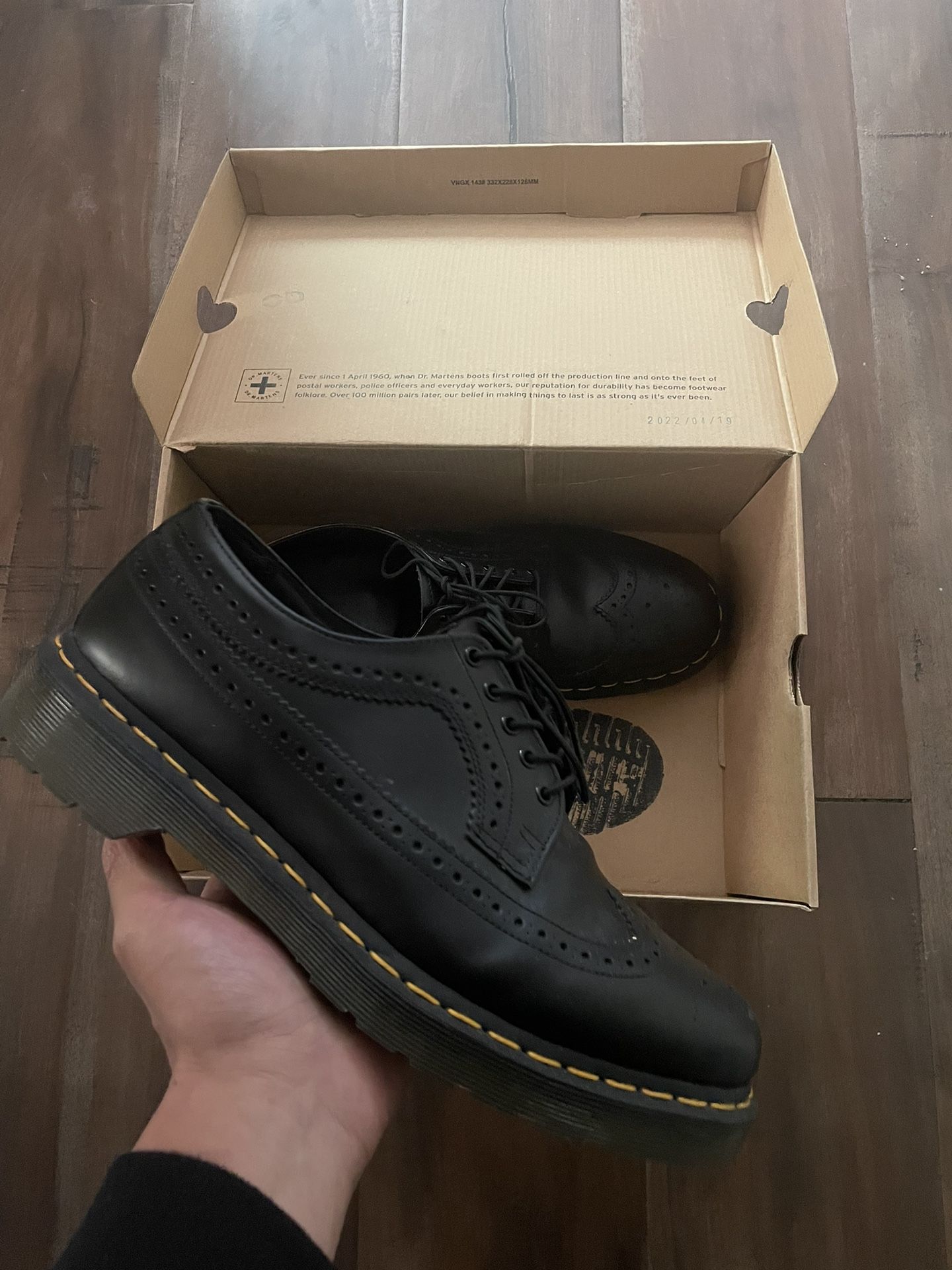 Dr Martens: 3989 Yellow Stitch Smooth Leather Brogue Shoes