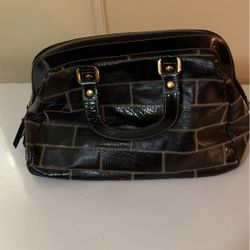 Clohe Bay Leather