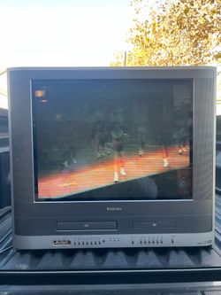 Vintage Toshiba MW24FM11 24" Flat Screen CRT TV/DVD/VCR Combo Retro Gaming 2005