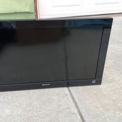 Sony 32 inch TV $30