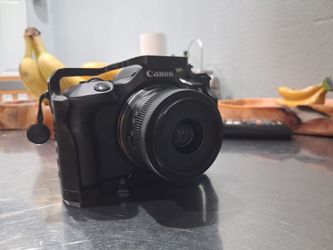 Canon eos r100 kit with rig cage