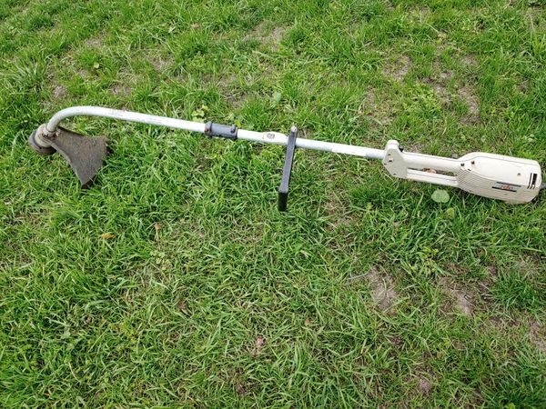 Electric weed eater/trimmer for Sale in Bellwood, IL - OfferUp