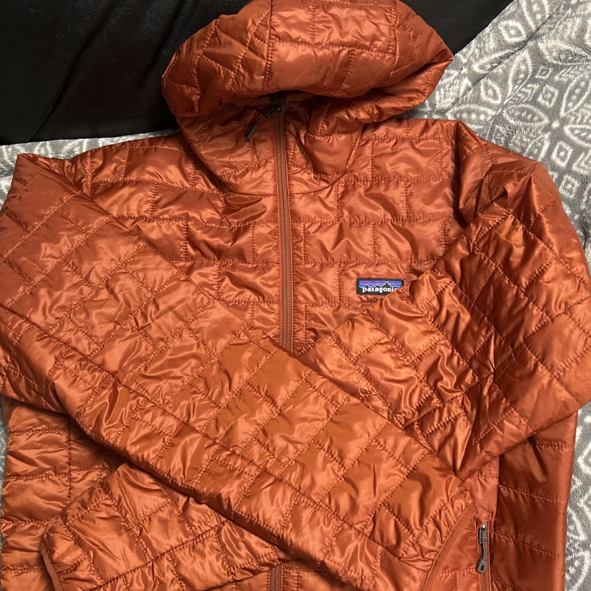 Men’s Patagonia Nano Puff Hoody Jacket (Size Large)