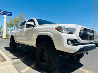 On sale. 2-2.5” leveling kit with installation. For Toyota TRUCK SUV