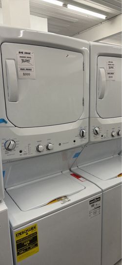 GE UNITIZED SPACEMAKER® 3.8 CU. FT. CAPACITY WASHER WITH STAINLESS STEEL BASKET AND 5.9 CU. FT. CAPACITY GAS DRYER