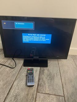 Samsung Flat Screen TV with Remote
