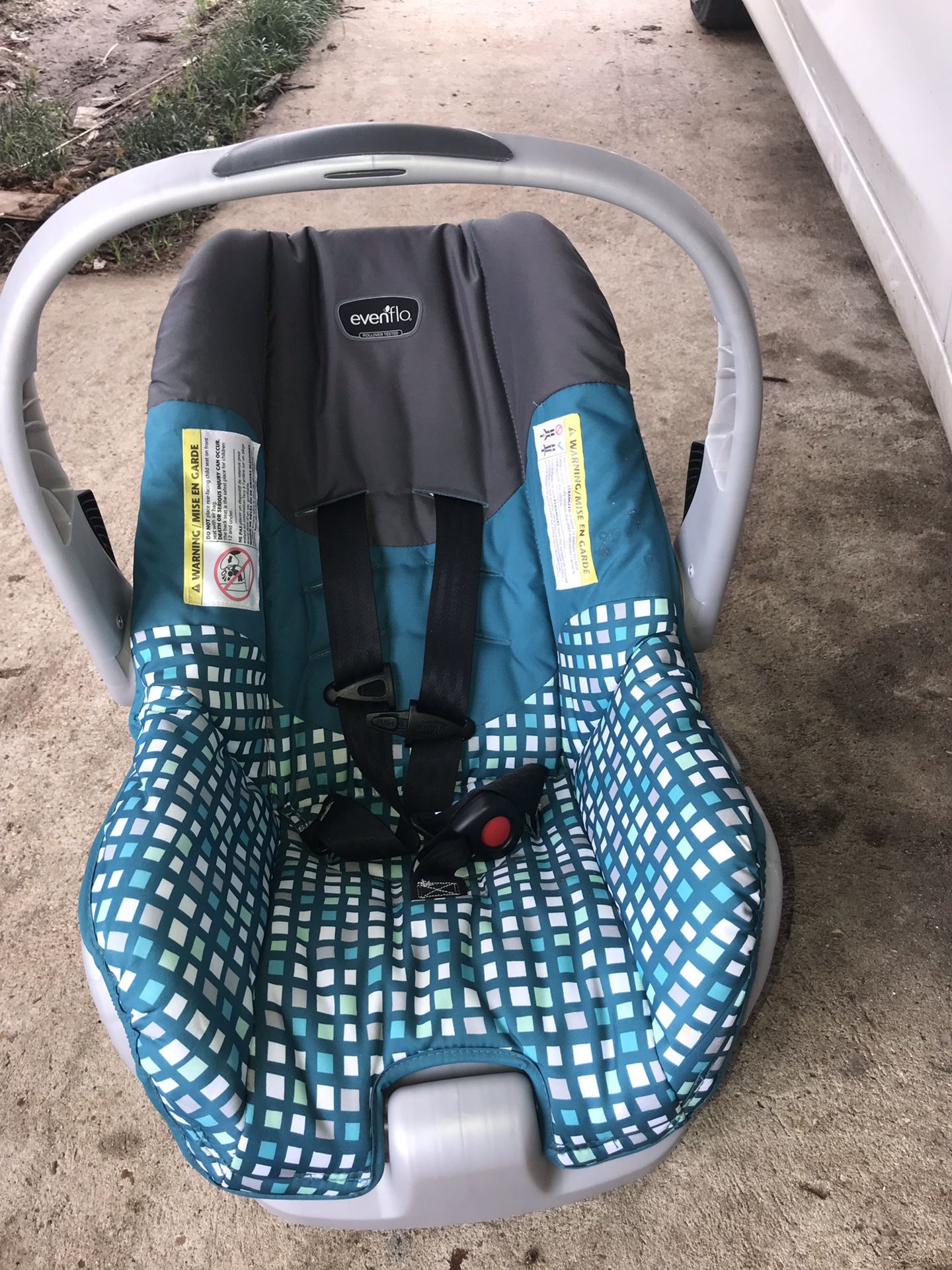 Evenflo Infant Car Seat (up to 22 lbs)