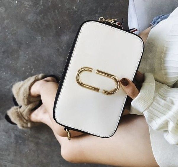 AUTH Marc Jacobs White Crossbody ✨