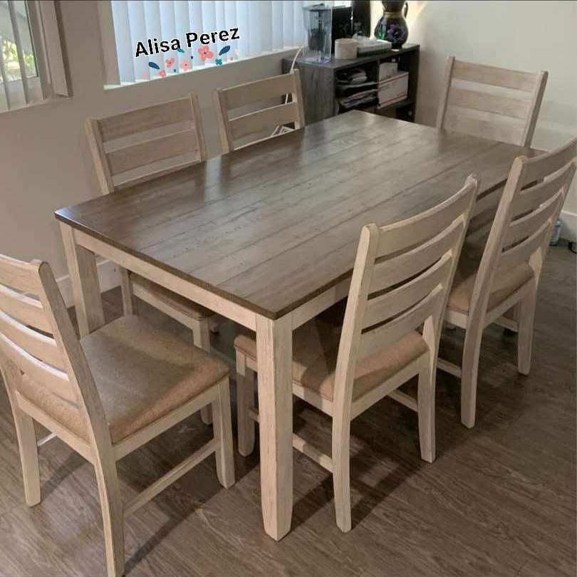 Dining Table and Chairs (set of 7)// Home Decor 