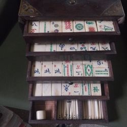 Antique Mahjong Set