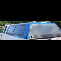 2017 Toyota tundra , 8 foot long bed camper shell LEER